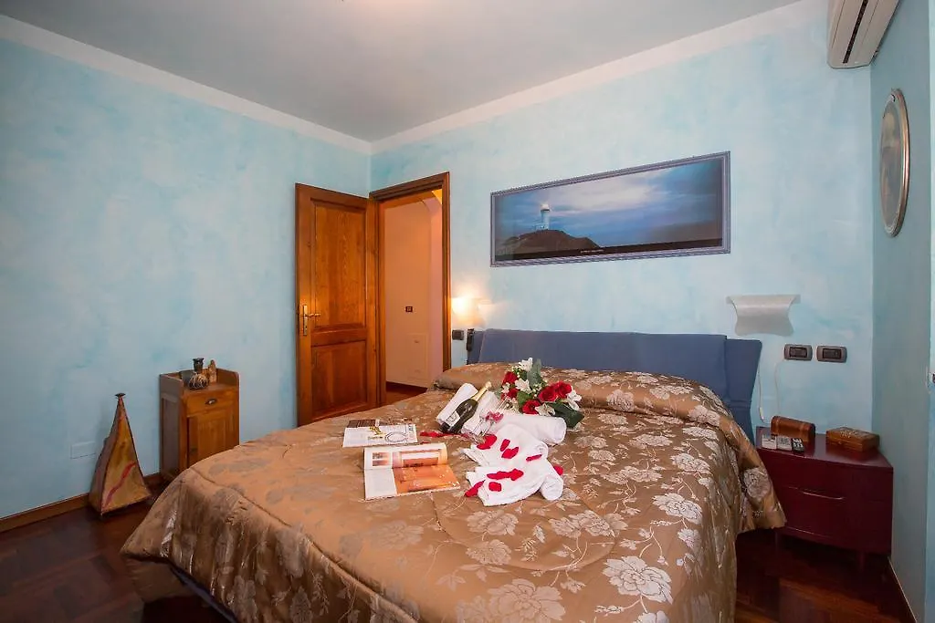 Villa Degli Ulivi Moniga del Garda 0*,  Italy